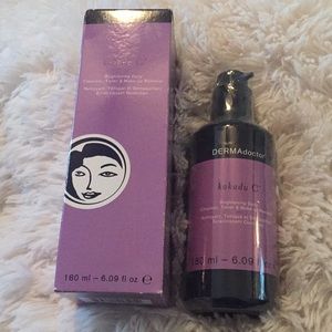 Dermadoctor Kakadu c cleanser